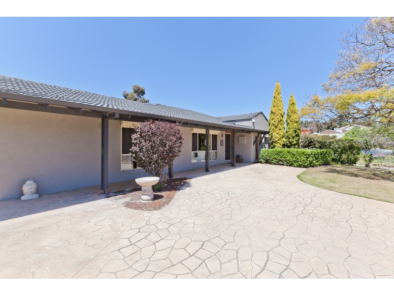 2 Georgian Rise, Willetton WA 6155