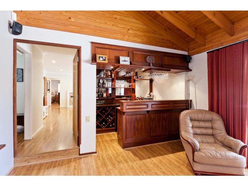 2 Georgian Rise, Willetton WA 6155