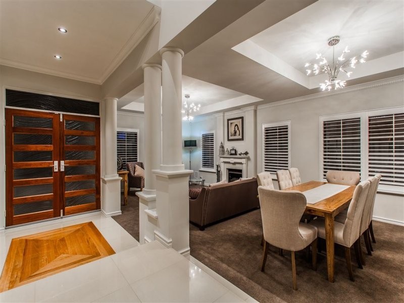 26 Mount Henry Road, Salter Point WA 6152