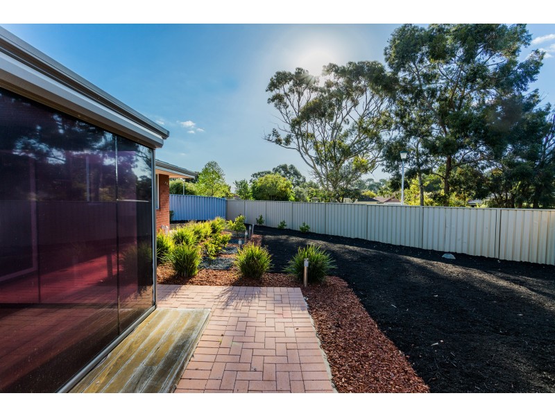 15 Lowan Loop, Karawara WA 6152