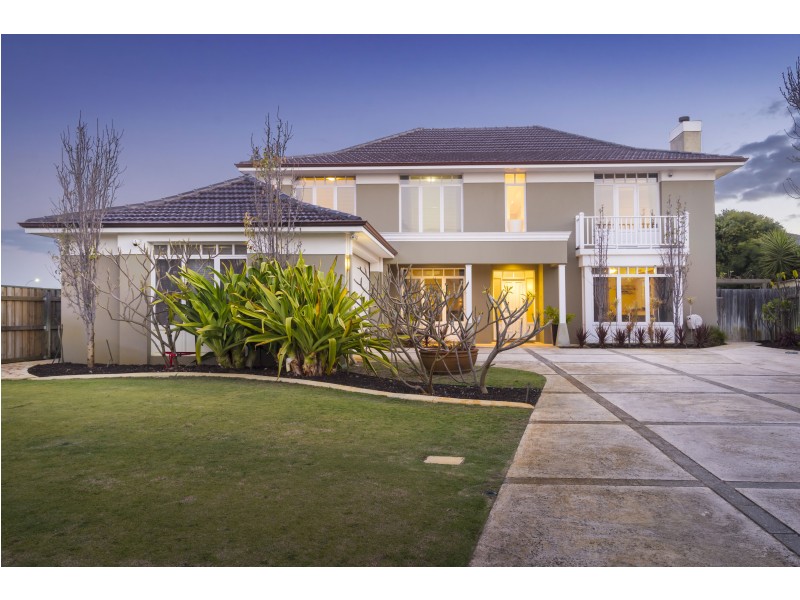 10 Bishop Riley Way, Churchlands WA 6018