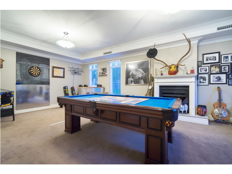 10 Bishop Riley Way, Churchlands WA 6018