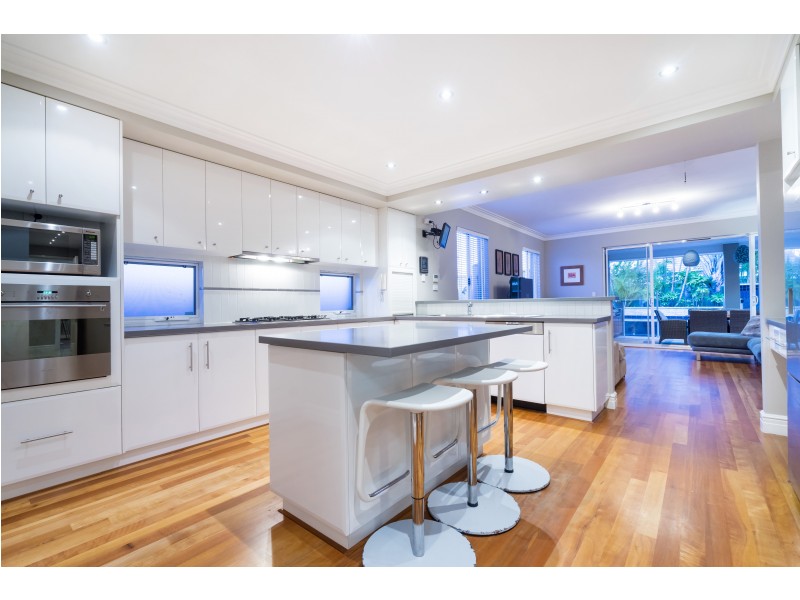 10 Bishop Riley Way, Churchlands WA 6018