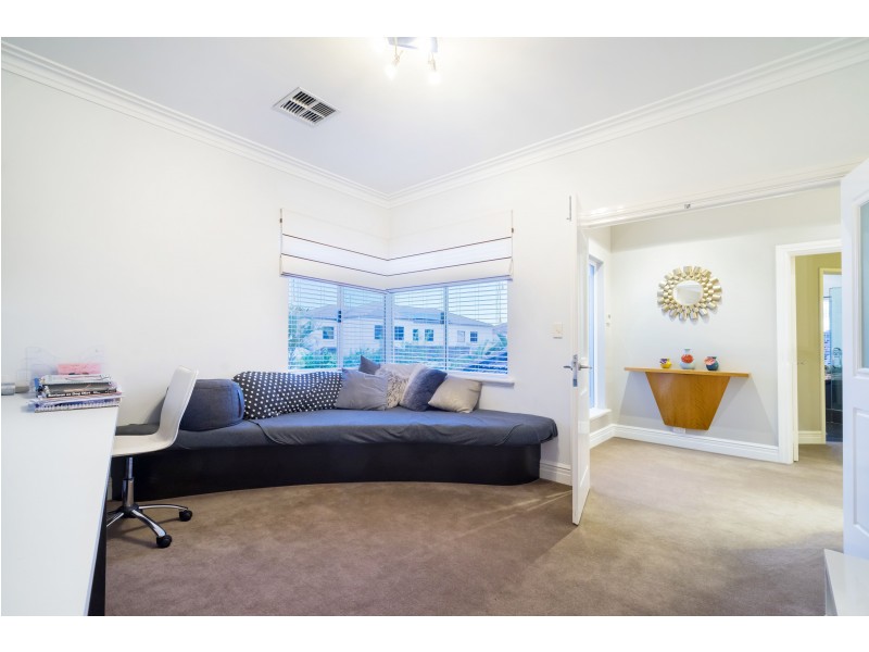 10 Bishop Riley Way, Churchlands WA 6018