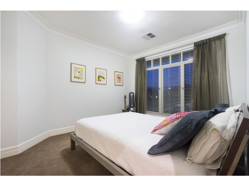 10 Bishop Riley Way, Churchlands WA 6018