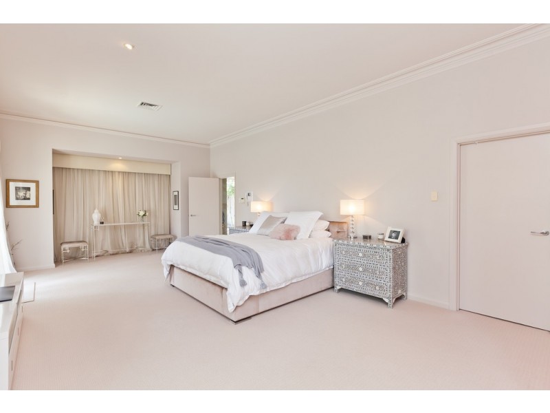 36 Viking Road, Dalkeith WA 6009