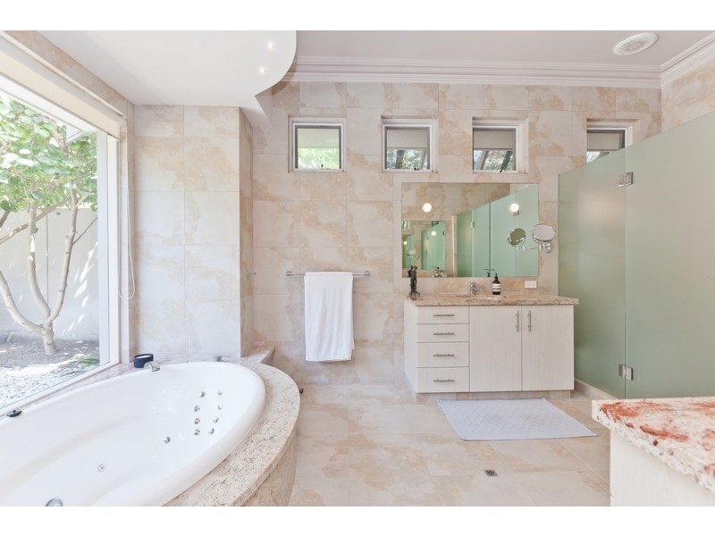 36 Viking Road, Dalkeith WA 6009