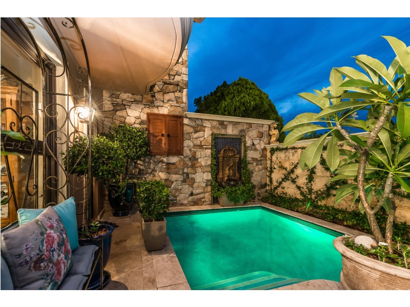 12 Gibraltar Way, East Perth WA 6004