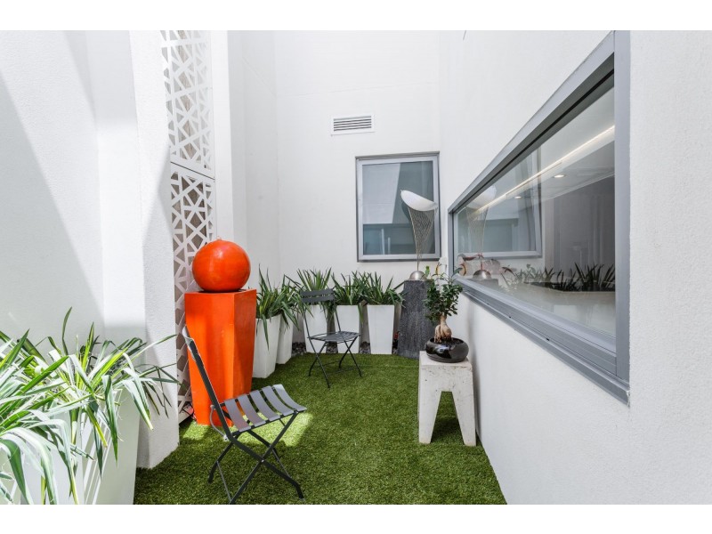 4/11 Roydhouse Street, Subiaco WA 6008