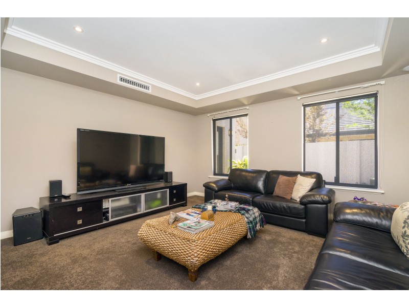 86 Adelma Road, Dalkeith WA 6009
