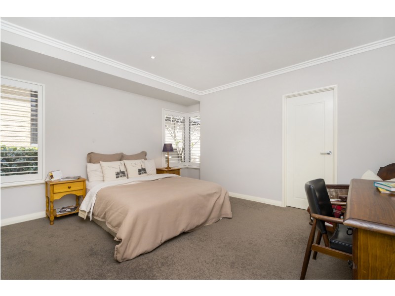 86 Adelma Road, Dalkeith WA 6009
