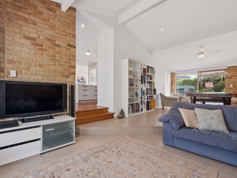 30 Valley Road, Wembley Downs WA 6019