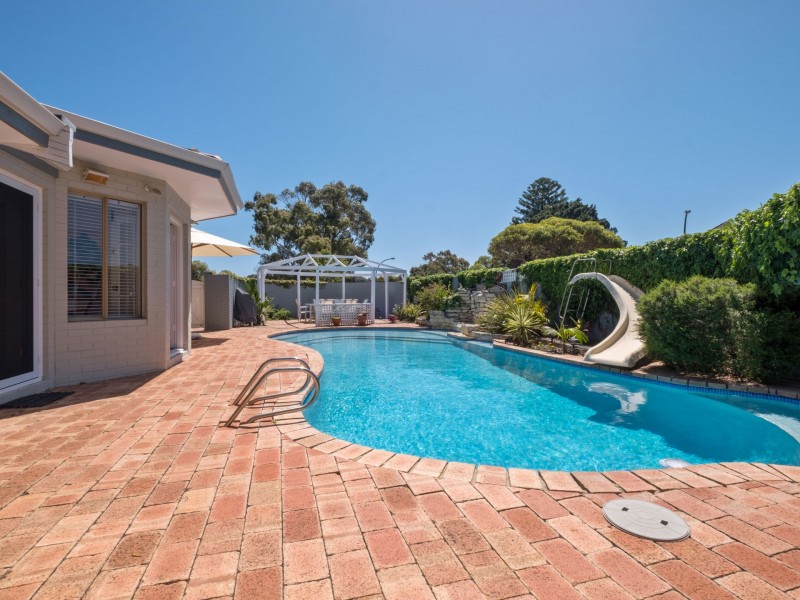 30 Valley Road, Wembley Downs WA 6019