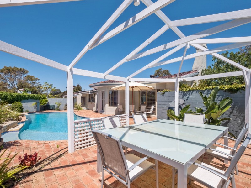 30 Valley Road, Wembley Downs WA 6019