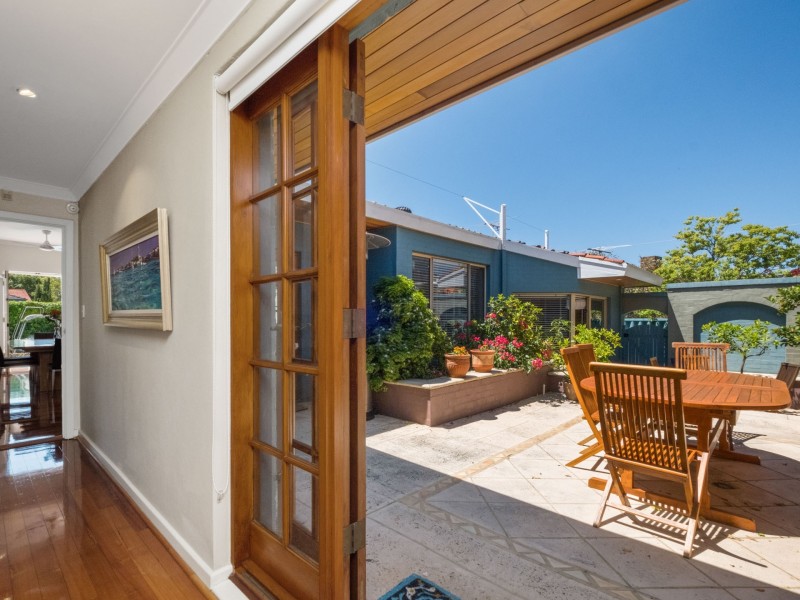 30 Valley Road, Wembley Downs WA 6019
