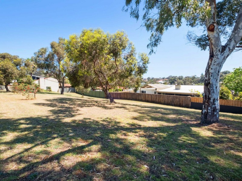 30 Valley Road, Wembley Downs WA 6019