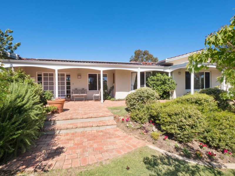 30 Valley Road, Wembley Downs WA 6019