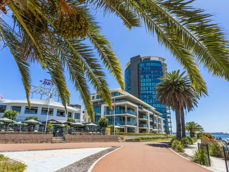 N301/70 Canning Beach Road, Applecross WA 6153