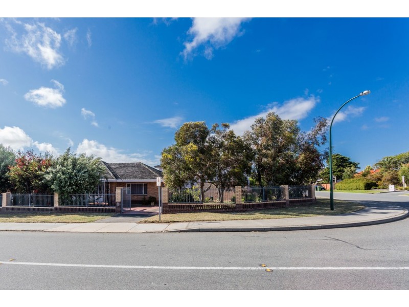 8 Fifth Street, Bicton WA 6157