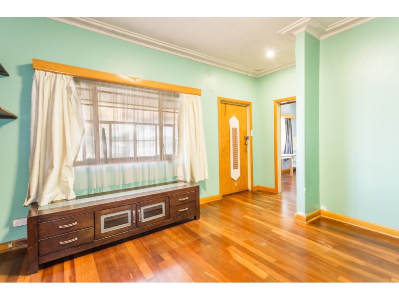 8 Fifth Street, Bicton WA 6157