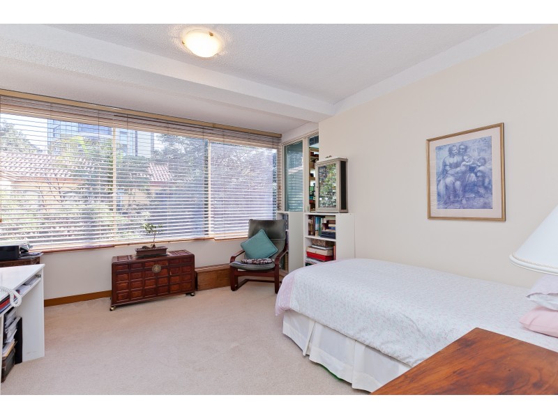32/4 Crawley Avenue, Crawley WA 6009