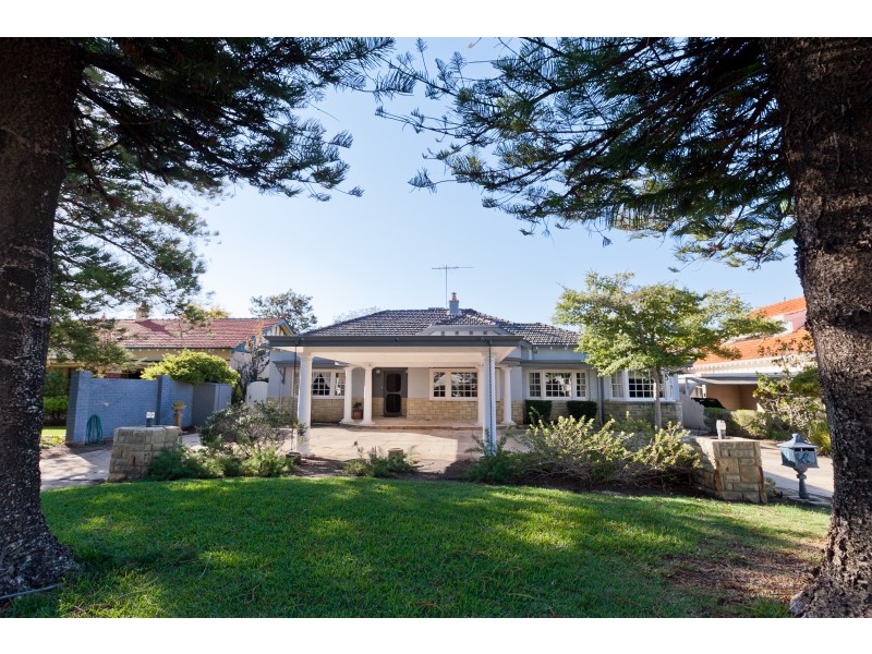 49 Minora Road, Dalkeith WA 6009