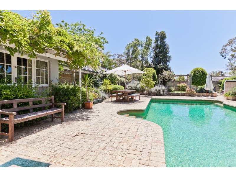 49 Minora Road, Dalkeith WA 6009