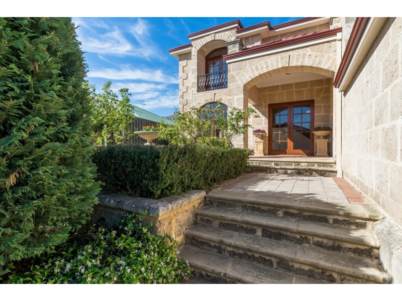 3 Greenberry Close, Mount Claremont WA 6010