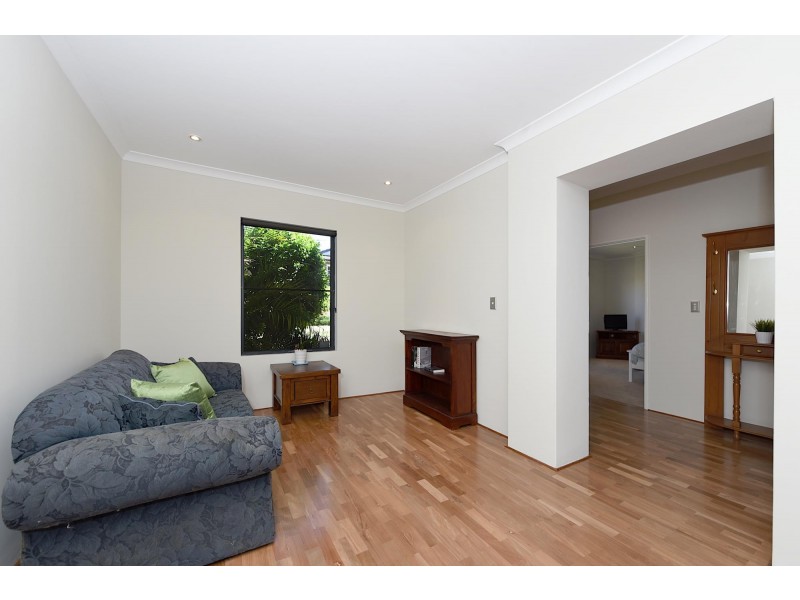 5 Bronzewing Loop, Wembley WA 6014