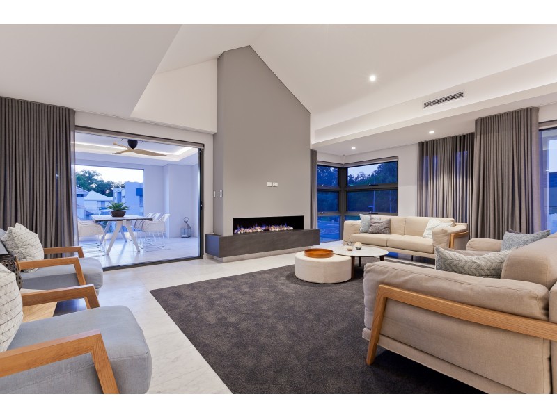 37 Alumni Terrace, Churchlands WA 6018