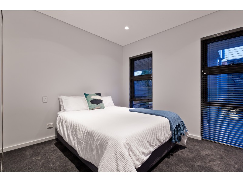 37 Alumni Terrace, Churchlands WA 6018