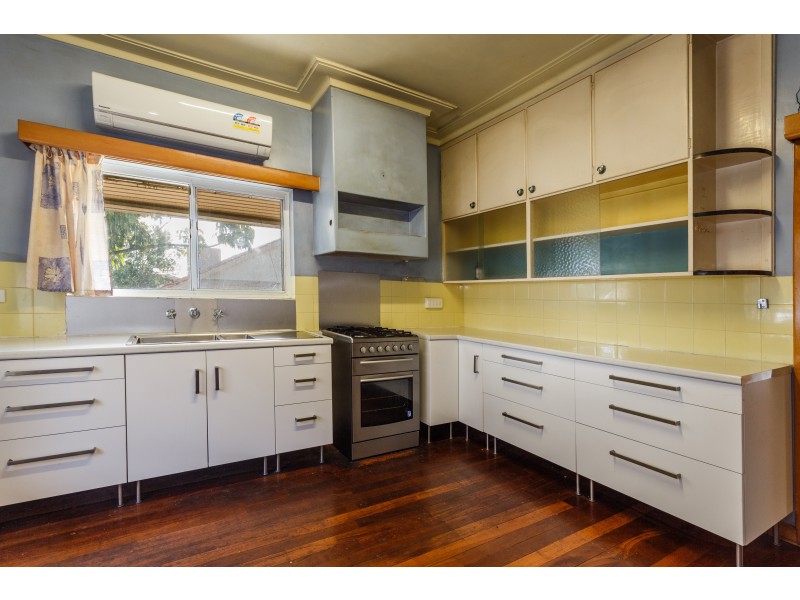 8 Fifth Street, Bicton WA 6157