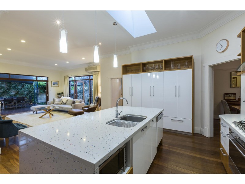 15 Loch Street, Claremont WA 6010