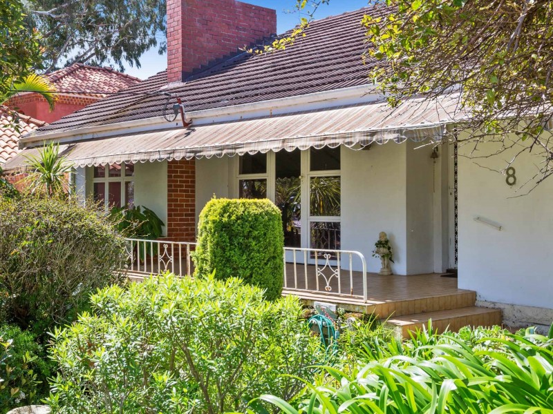 8 Kinross Crescent, Floreat WA 6014