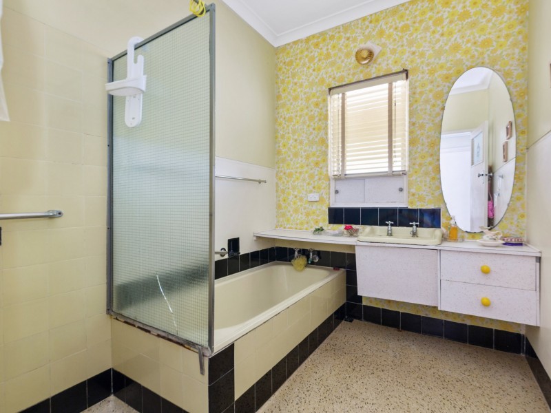 8 Kinross Crescent, Floreat WA 6014