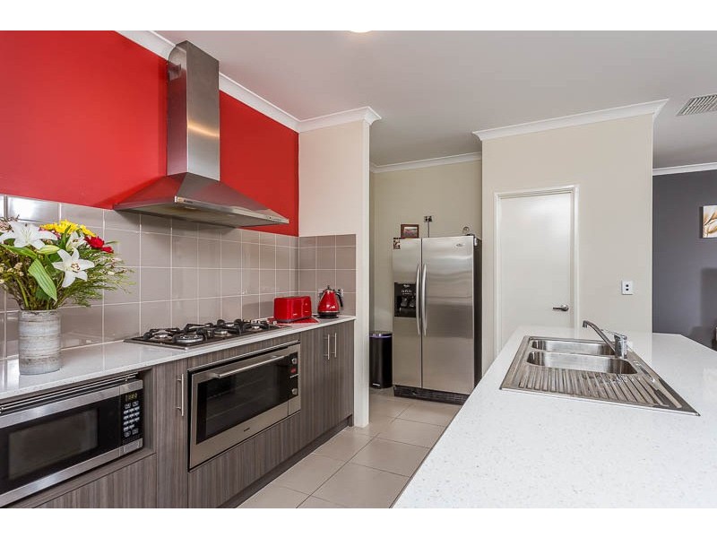 44 Raeside Drive, Landsdale WA 6065