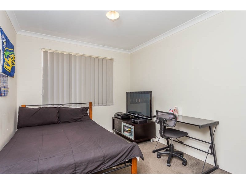 44 Raeside Drive, Landsdale WA 6065