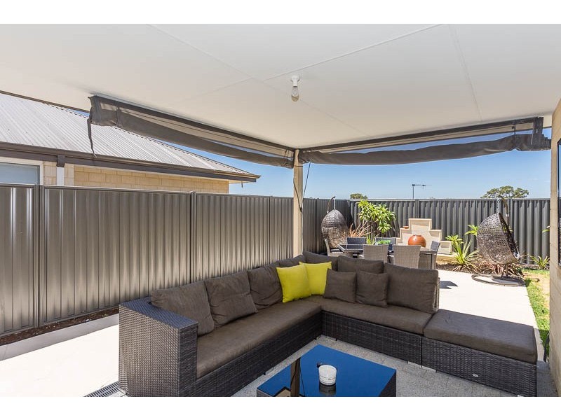 44 Raeside Drive, Landsdale WA 6065