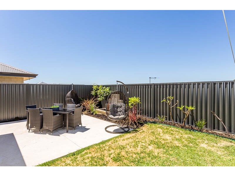 44 Raeside Drive, Landsdale WA 6065