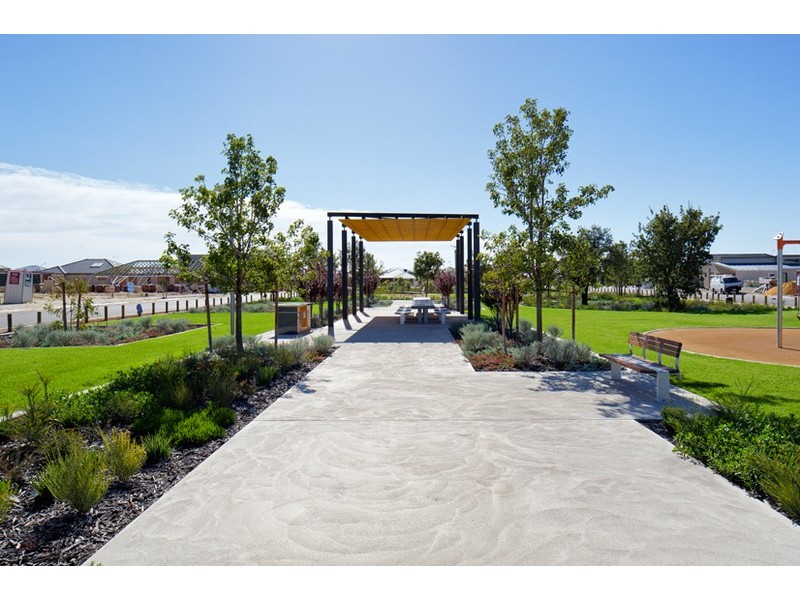 44 Raeside Drive, Landsdale WA 6065