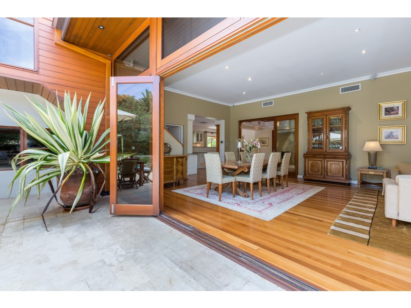 7 Garland Road, Dalkeith WA 6009