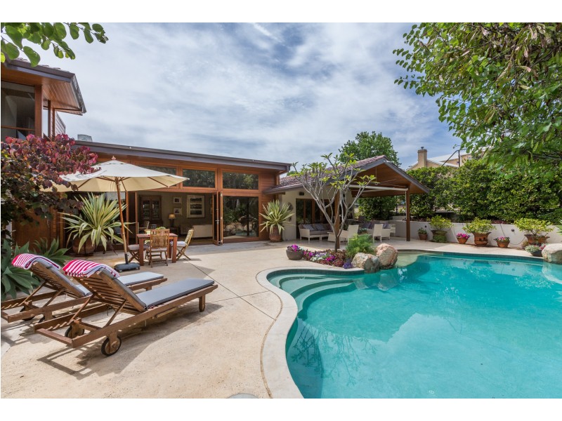 7 Garland Road, Dalkeith WA 6009