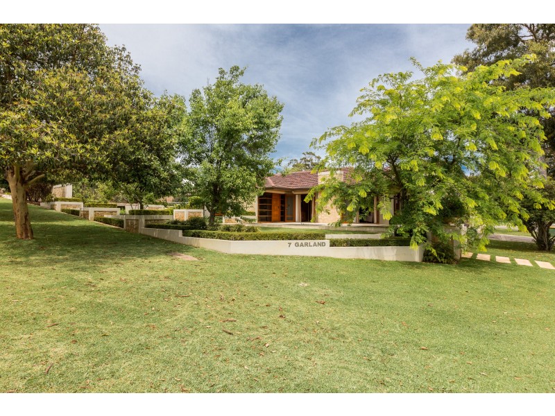 7 Garland Road, Dalkeith WA 6009