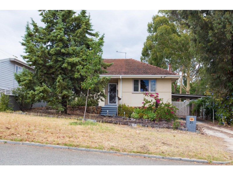 31 The Strand, Bayswater WA 6053