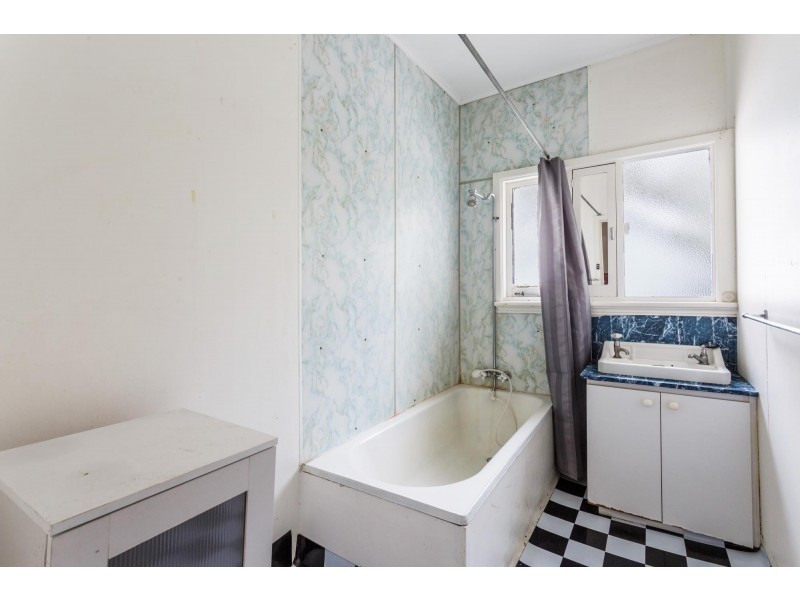 31 The Strand, Bayswater WA 6053