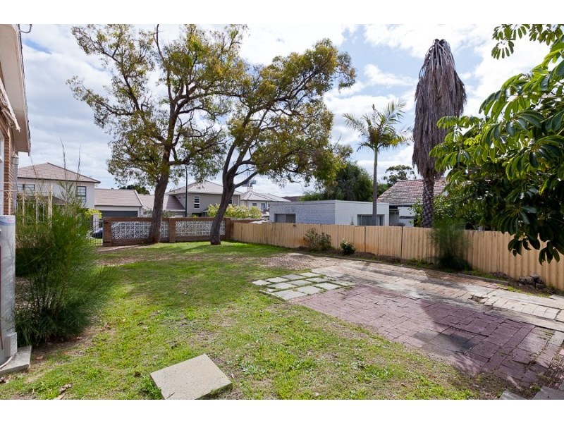 102 Adelma Road, Dalkeith WA 6009