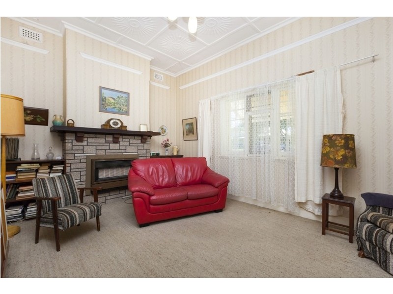 12 Waroonga Road, Nedlands WA 6009