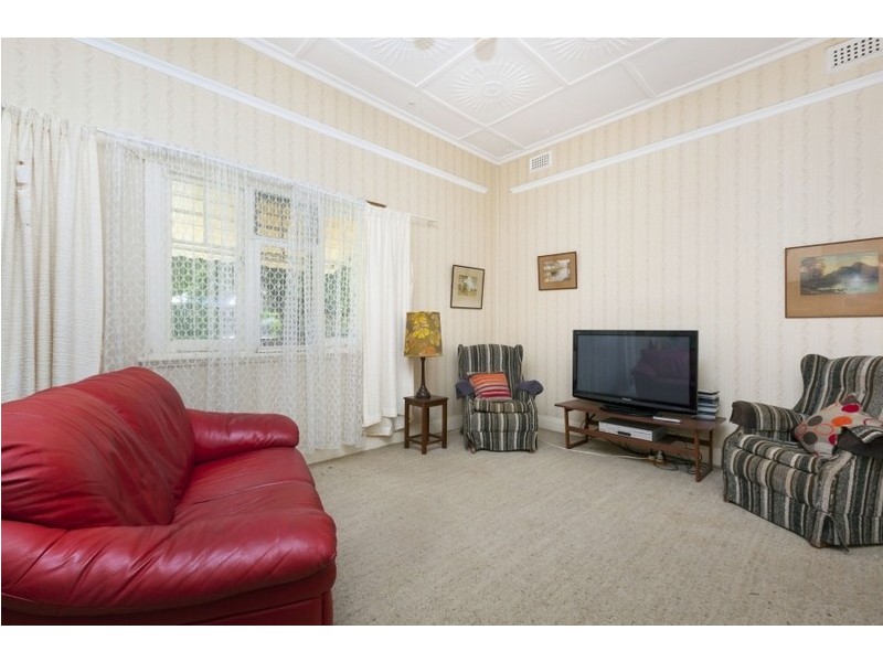 12 Waroonga Road, Nedlands WA 6009