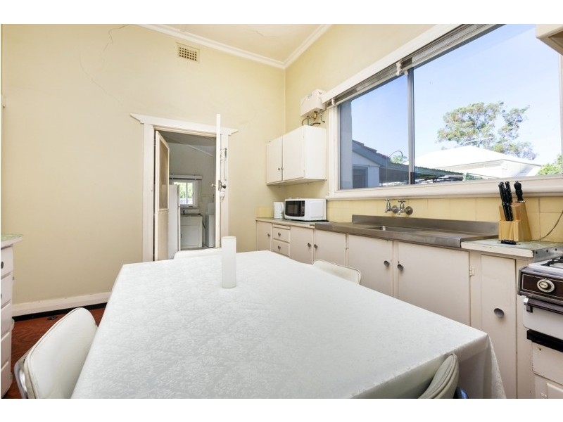 12 Waroonga Road, Nedlands WA 6009