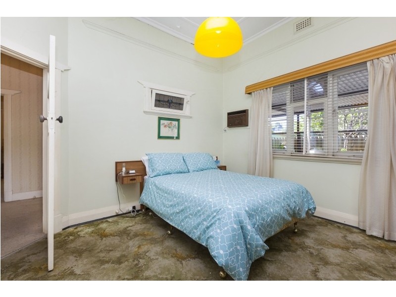 12 Waroonga Road, Nedlands WA 6009